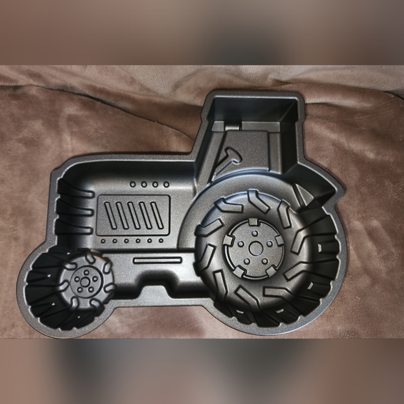 Nordic Ware Tractor Cake Pan - Picture 3 of 3